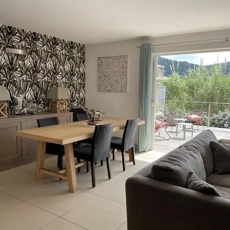 Modern Duplex Near Palombaggia Semesterbostad